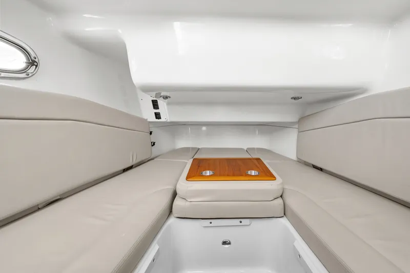 Slide: The Image of Boston Whaler 380 Outrage 2018 - 6076803