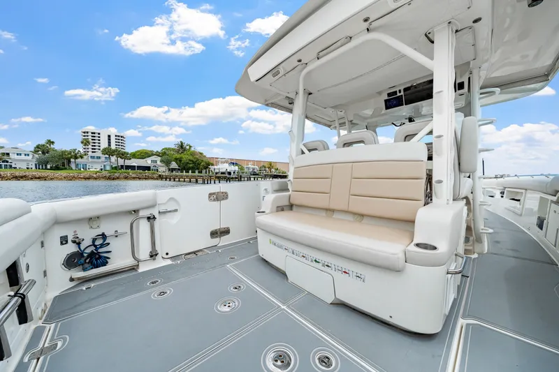 Slide: The Image of Boston Whaler 380 Outrage 2018 - 6076789