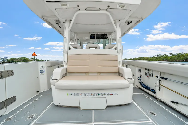 Slide: The Image of Boston Whaler 380 Outrage 2018 - 6076791