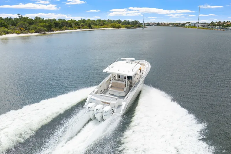 Slide: The Image of Boston Whaler 380 Outrage 2018 - 6076765