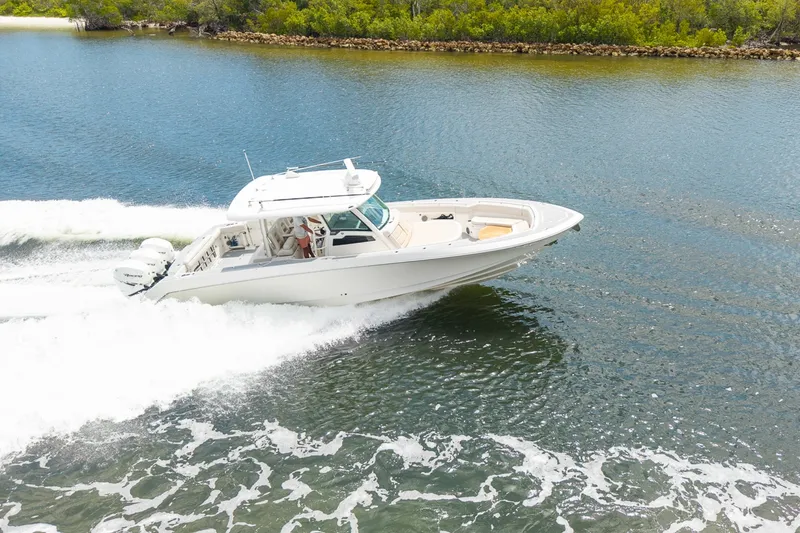 Slide: The Image of Boston Whaler 380 Outrage 2018 - 6076768