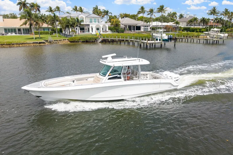 Slide: The Image of Boston Whaler 380 Outrage 2018 - 6076770
