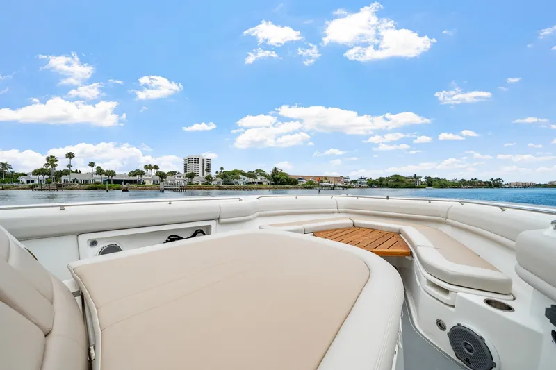 Slide: The Image of Boston Whaler 380 Outrage 2018 - 6076798