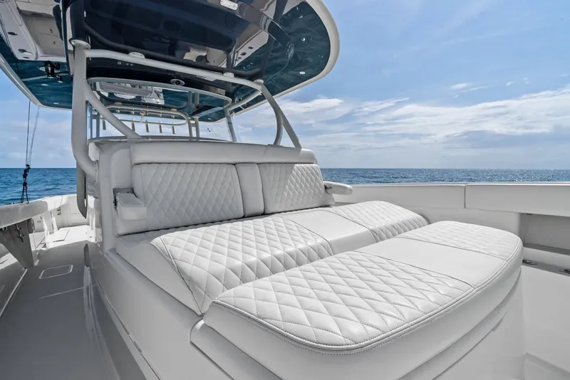 Slide: The Image of 2020 Jupiter 43 SF MENACE Sun Lounge - 6106794