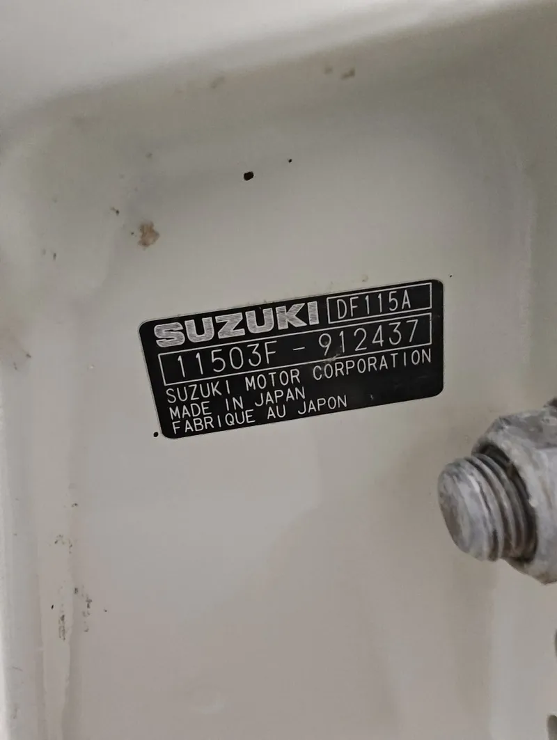 Slide: The Image of Walker Bay Generation 525 DLX 2019 - 6077513