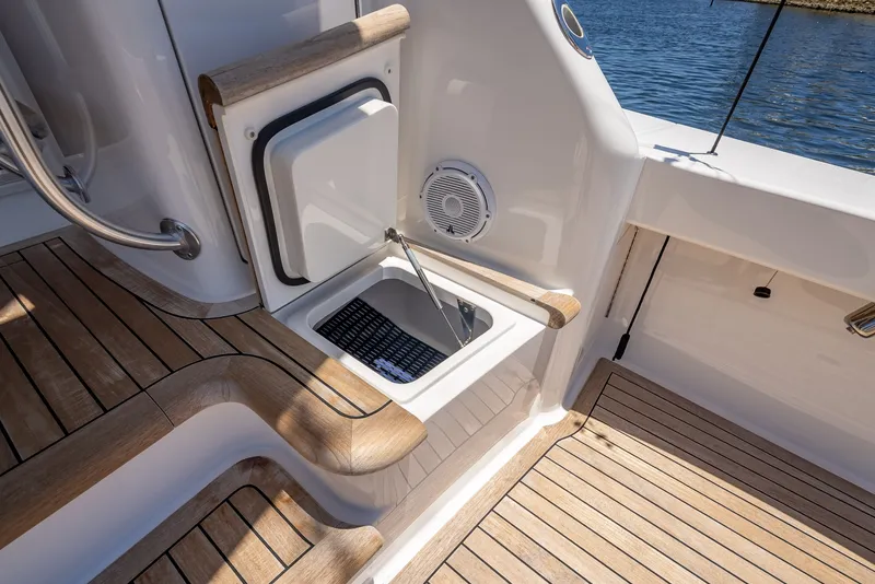Slide: The Image of Viking 54 Convertible 2026 - 6120916