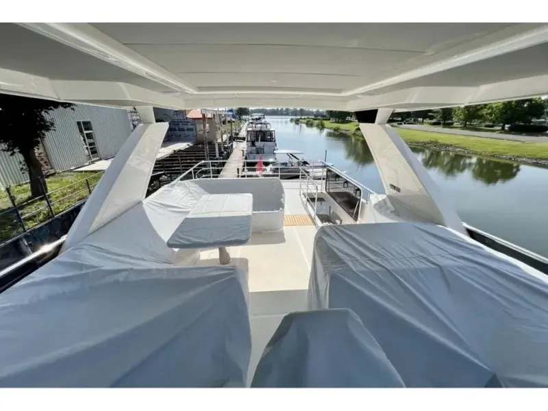 Slide: The Image of Absolute NAVETTA 58 2024 - 6077969