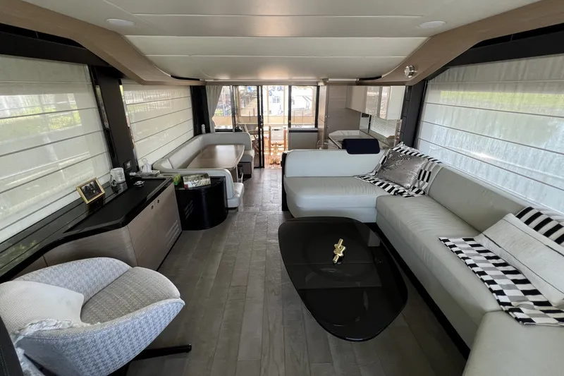 Slide: The Image of Absolute NAVETTA 58 2024 - 7643480