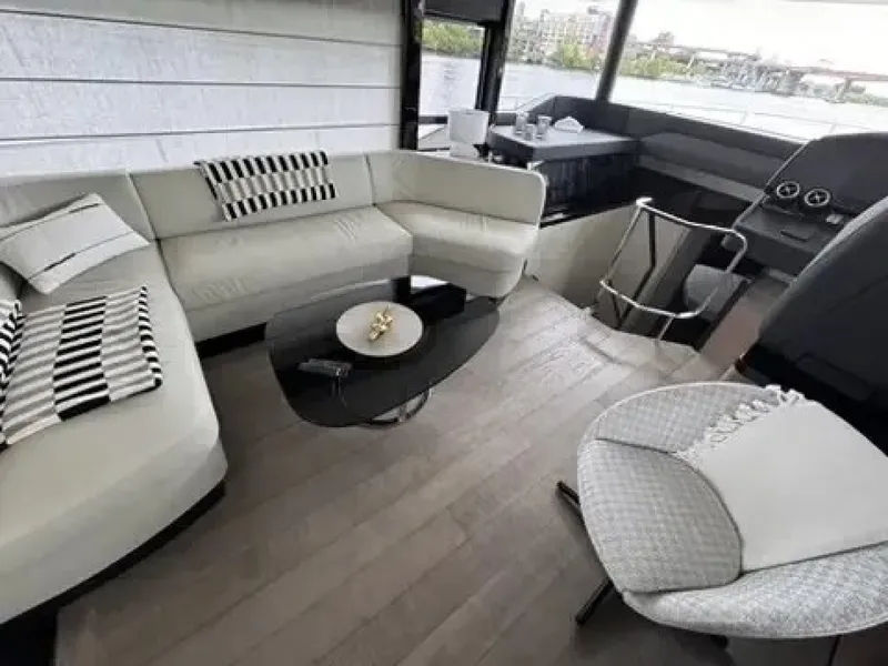 Slide: The Image of Absolute NAVETTA 58 2024 - 6077976