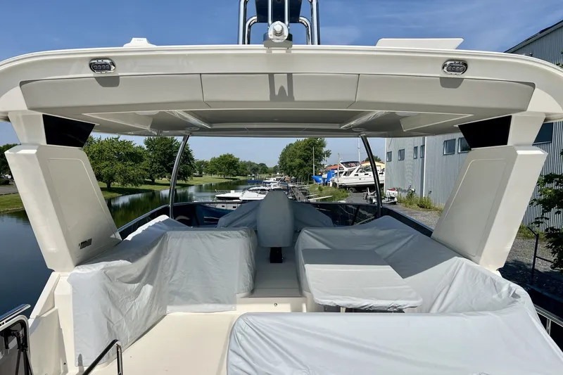 Slide: The Image of Absolute NAVETTA 58 2024 - 7643458