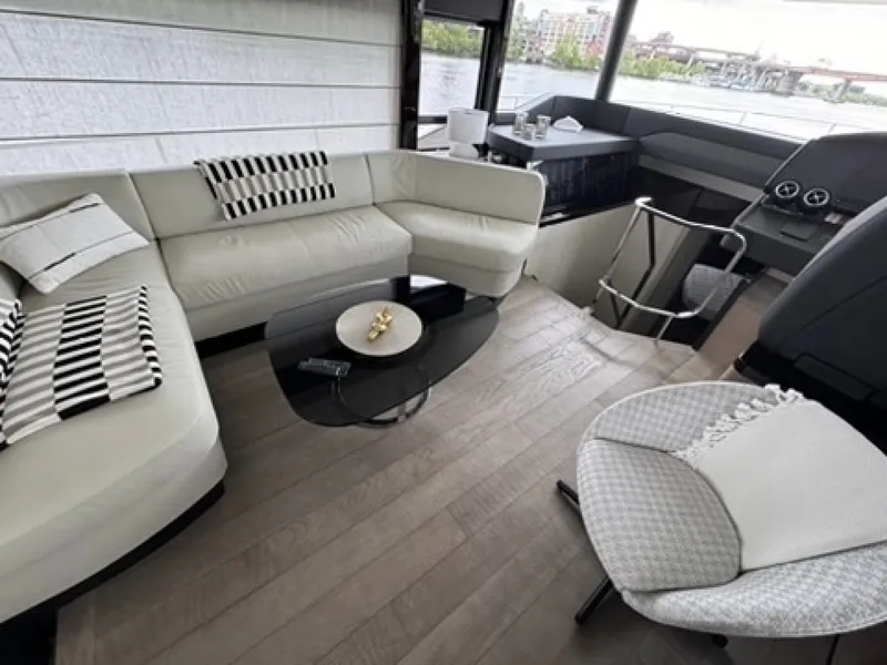 Slide: The Image of Absolute NAVETTA 58 2024 - 7643464