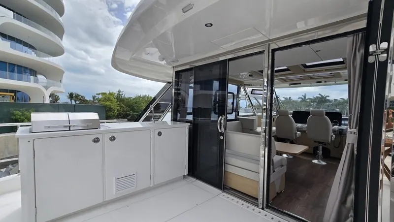 Slide: The Image of Aquila 54 YACHT 2025 - 7718028