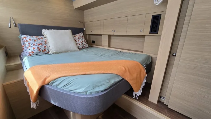 Slide: The Image of Aquila 54 YACHT 2025 - 7718060