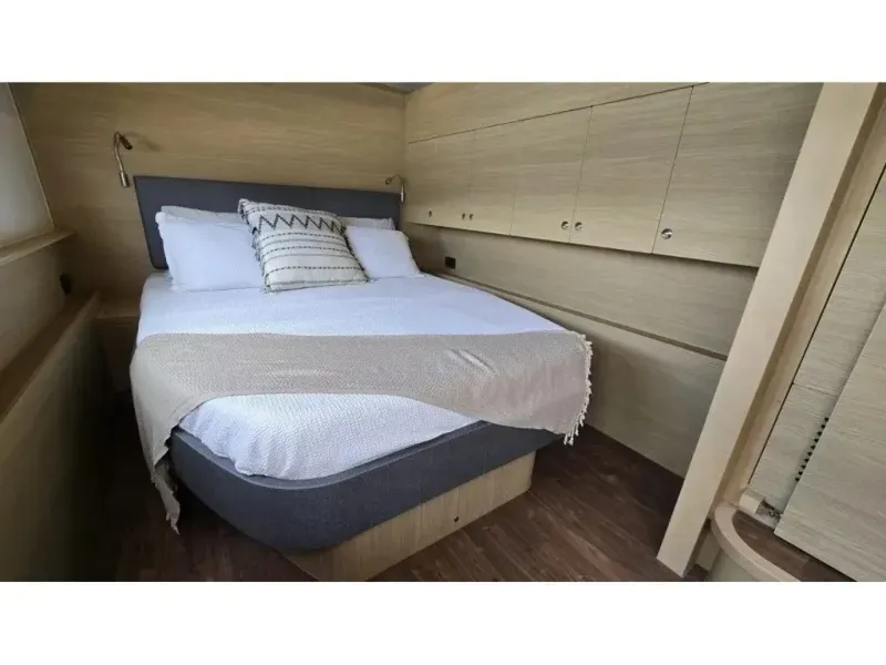 Slide: The Image of Aquila 54 YACHT 2025 - 6078081