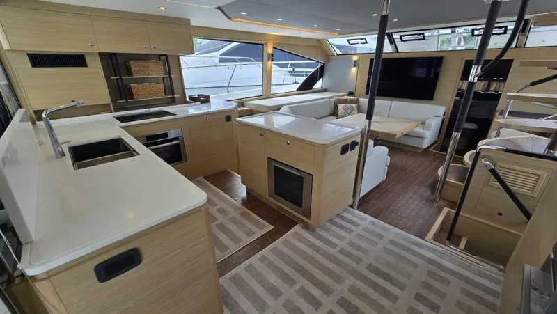 Slide: The Image of Aquila 54 YACHT 2025 - 7718035