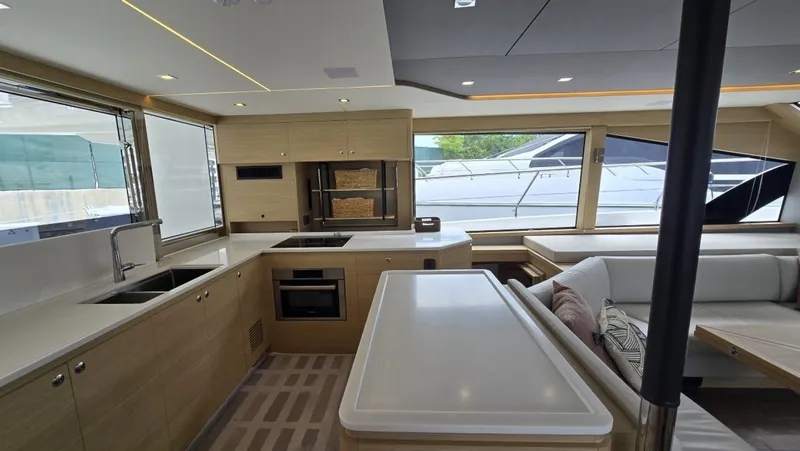 Slide: The Image of Aquila 54 YACHT 2025 - 7718038