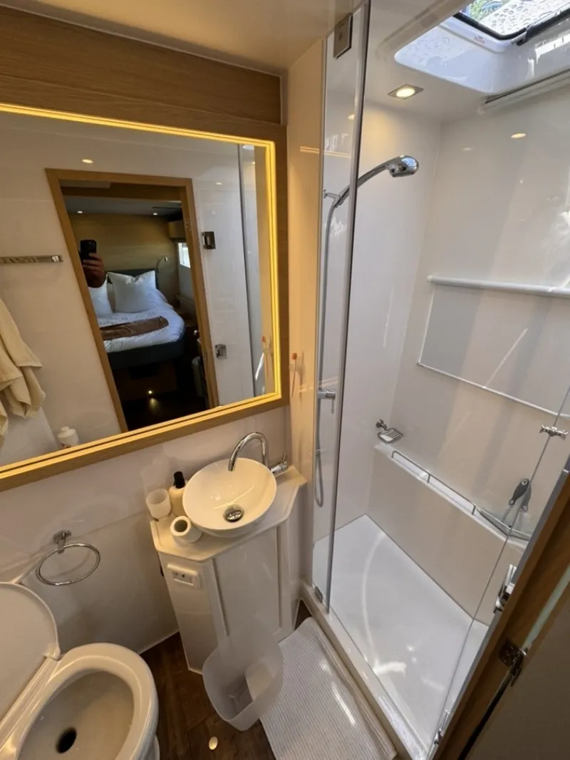 Slide: The Image of Aquila 54 YACHT 2024 - 7718010