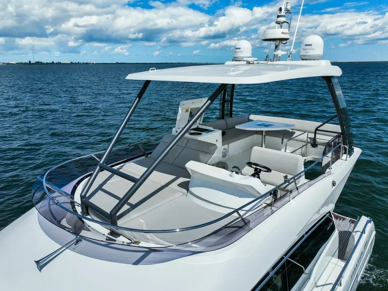 Slide: The Image of Prestige 460 Flybridge 2020 - 6132545