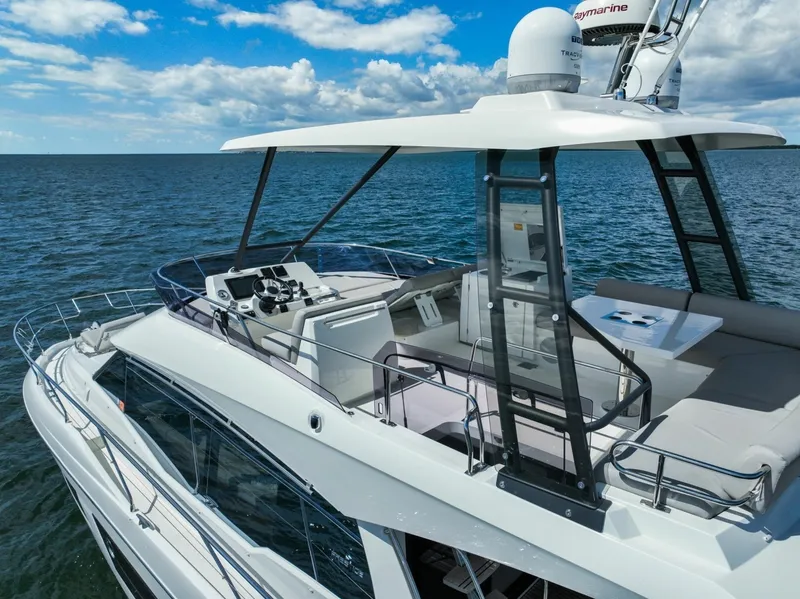 Slide: The Image of Prestige 460 Flybridge 2020 - 6132546