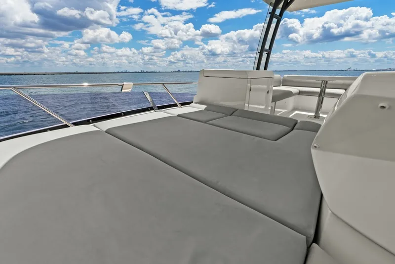 Slide: The Image of Prestige 460 Flybridge 2020 - 6132552