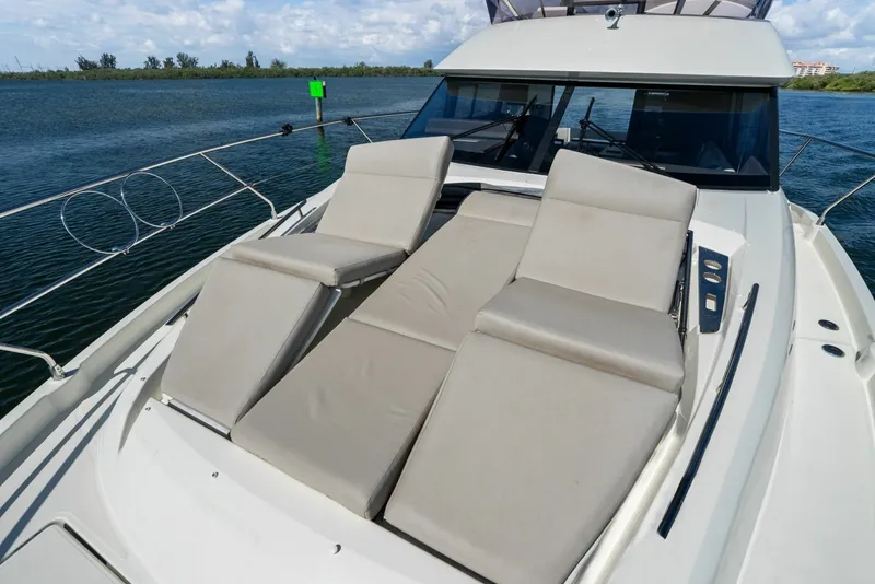 Slide: The Image of Prestige 460 Flybridge 2020 - 6132559