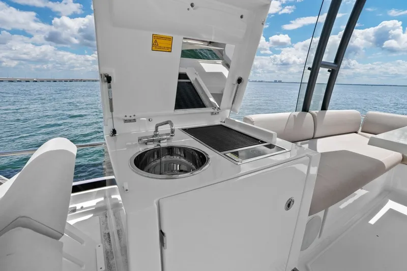 Slide: The Image of Prestige 460 Flybridge 2020 - 6132560
