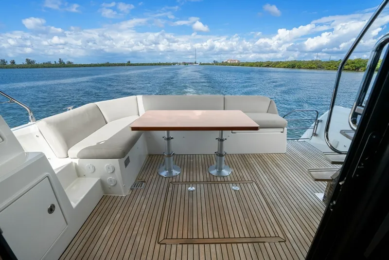 Slide: The Image of Prestige 460 Flybridge 2020 - 6132563