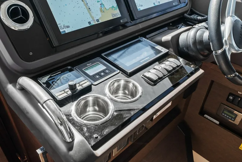 Slide: The Image of Prestige 460 Flybridge 2020 - 6132579