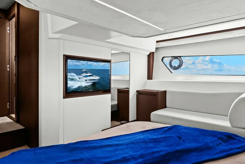 Slide: The Image of Prestige 460 Flybridge 2020 - 6132586