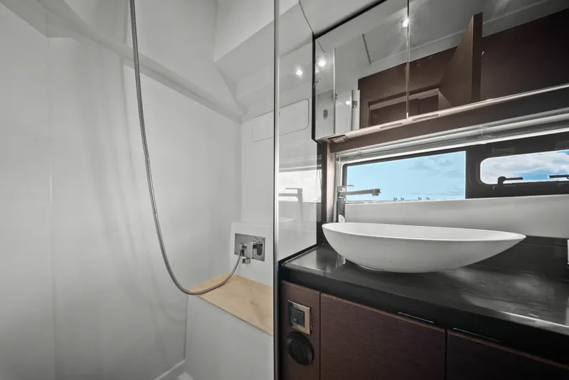 Slide: The Image of Prestige 460 Flybridge 2020 - 6132587