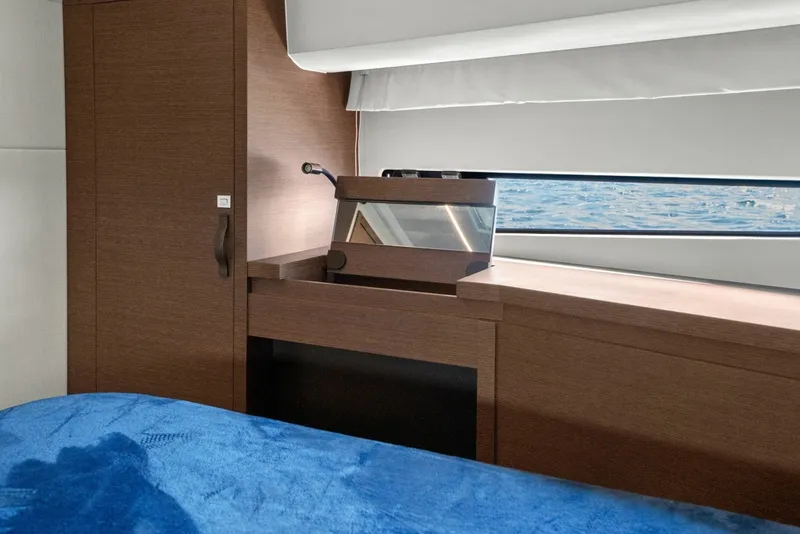 Slide: The Image of Prestige 460 Flybridge 2020 - 6132591