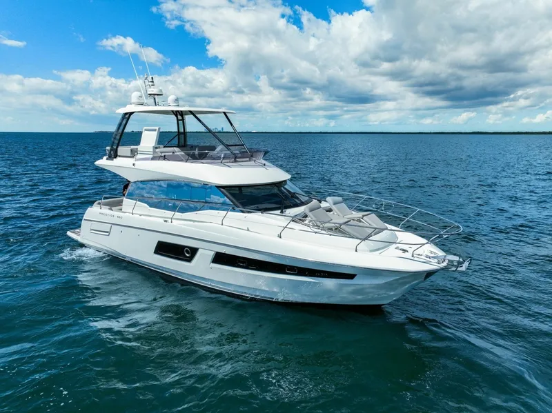 Slide: The Image of Prestige 460 Flybridge 2020 - 6132540