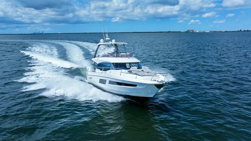 Slide: The Image of Prestige 460 Flybridge 2020 - 6132603