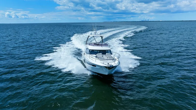 Slide: The Image of Prestige 460 Flybridge 2020 - 6132604