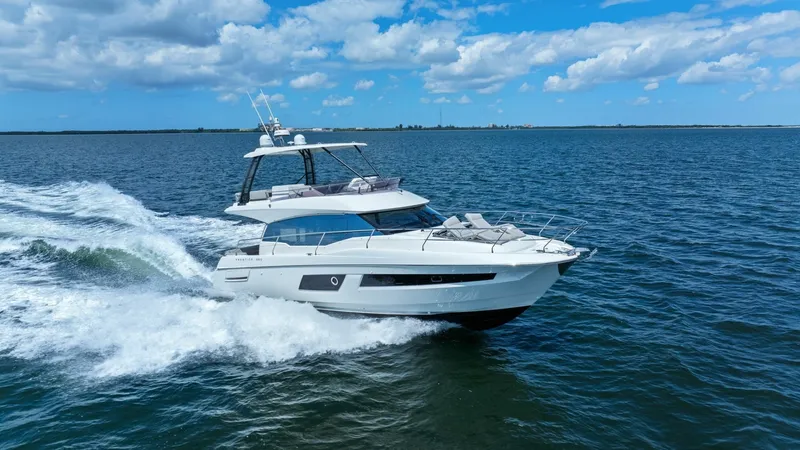 Slide: The Image of Prestige 460 Flybridge 2020 - 6132606