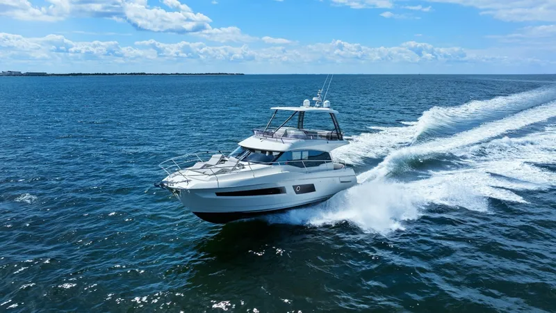 Slide: The Image of Prestige 460 Flybridge 2020 - 6132610