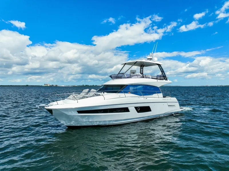 Slide: The Image of Prestige 460 Flybridge 2020 - 6132541