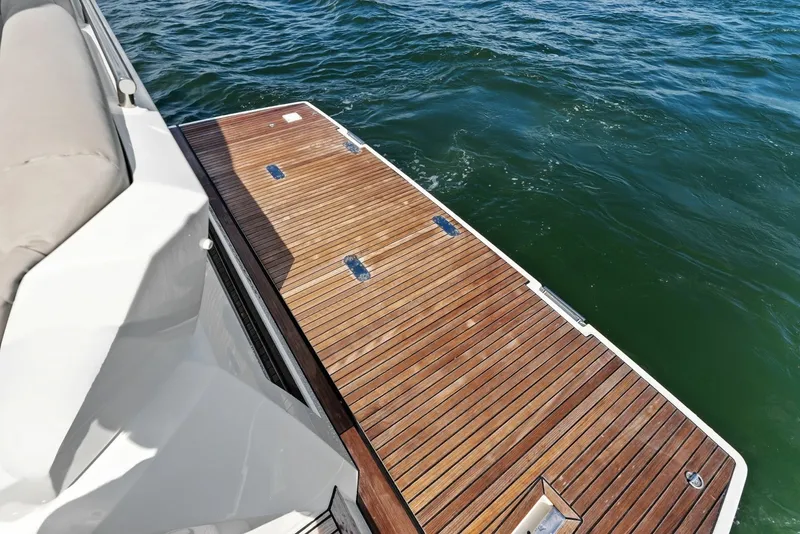 Slide: The Image of Prestige 460 Flybridge 2020 - 6132617