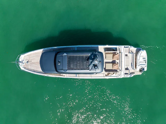 Slide: The Image of Prestige 460 Flybridge 2020 - 90