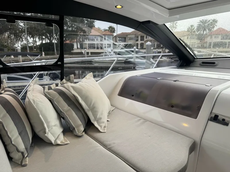 Slide: The Image of Azimut 51 ATLANTIS 2019 - 6078395