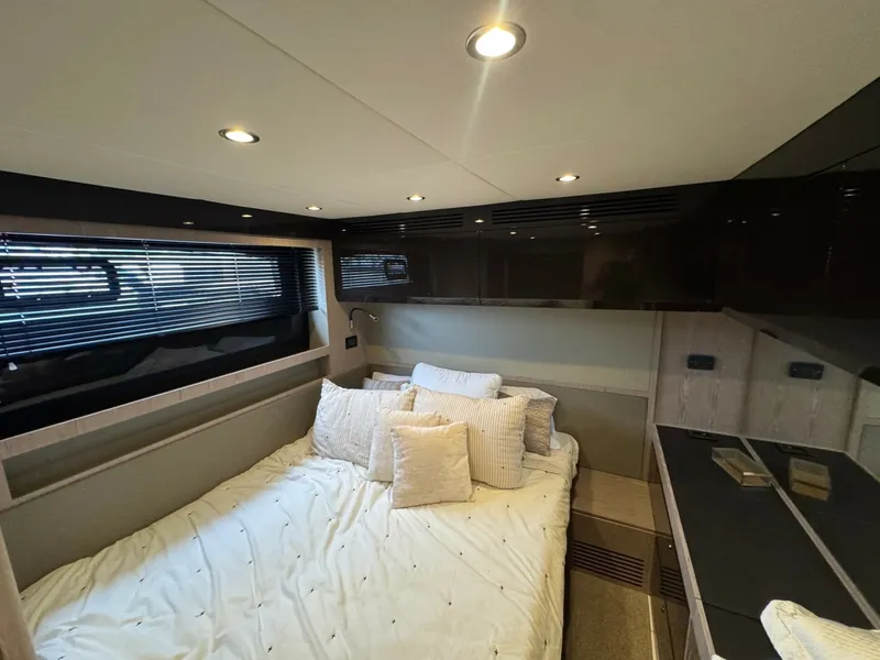 Slide: The Image of Azimut 51 ATLANTIS 2019 - 6078397