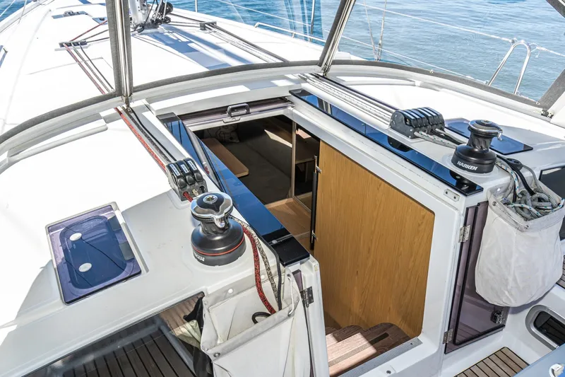 Slide: The Image of Beneteau Oceanis 41.1 2018 - 6078632