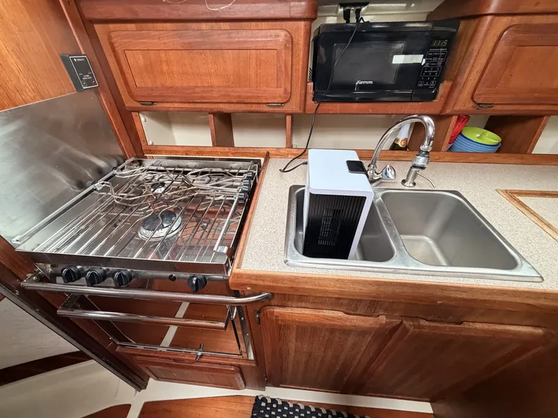 Slide: The Image of Galley sink and propane stove/oven - 6078675