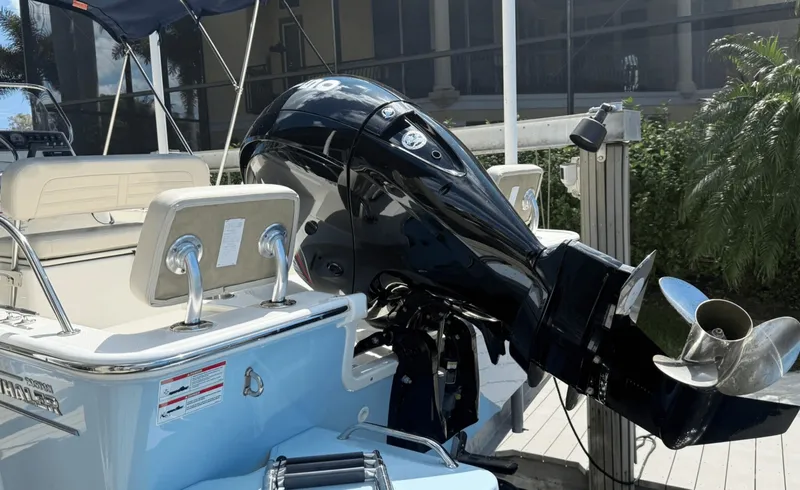Slide: The Image of Boston Whaler 190 Montauk 2023 - 6078825