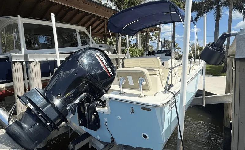 Slide: The Image of Boston Whaler 190 Montauk 2023 - 6078826
