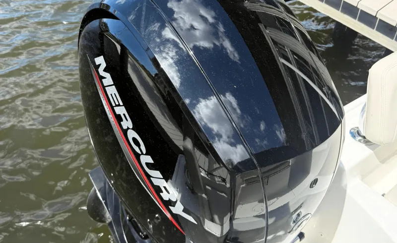 Slide: The Image of Boston Whaler 190 Montauk 2023 - 6078838