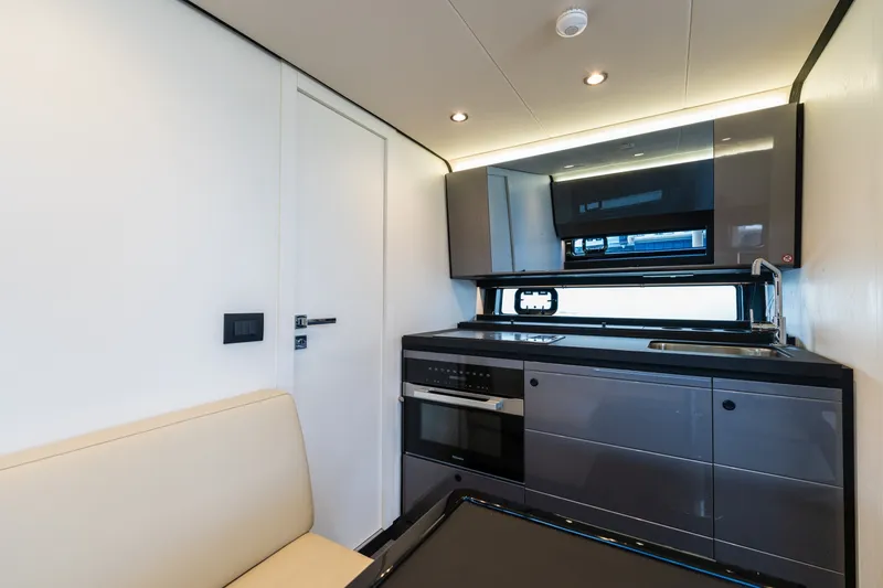 Slide: The Image of Azimut 47 Verve 2023 - 7766994