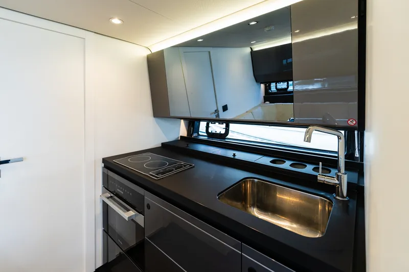 Slide: The Image of Azimut 47 Verve 2023 - 7766995