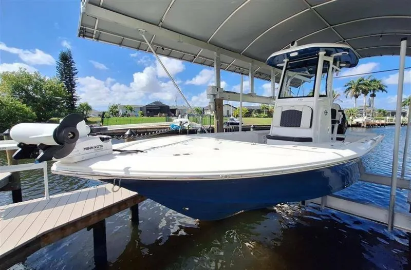 Slide: The Image of Tidewater Bay Max 2410 2024 - 6078869