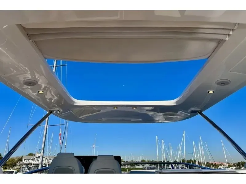 Slide: The Image of Azimut FLY 60 2024 - 6078985